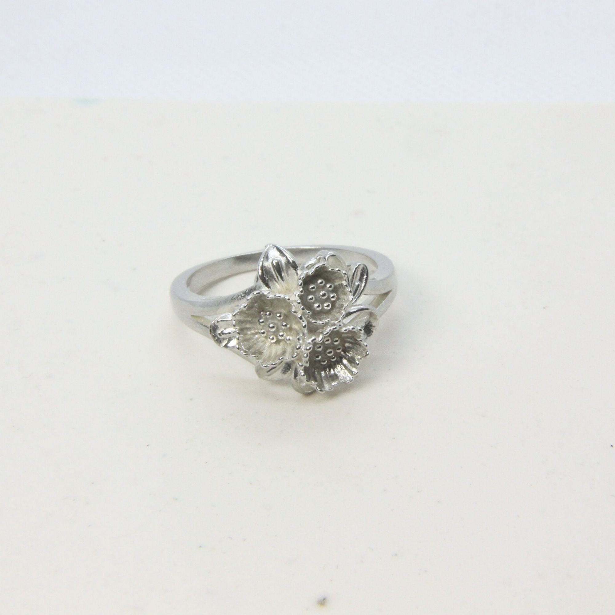 Sterling silver ring with flower bouquet, handmade in Cape Town — RHYN
