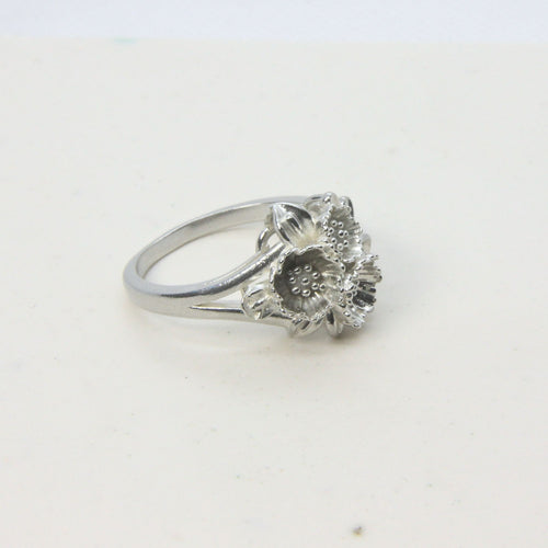 Sterling silver ring with flower bouquet, handmade in Cape Town — RHYN