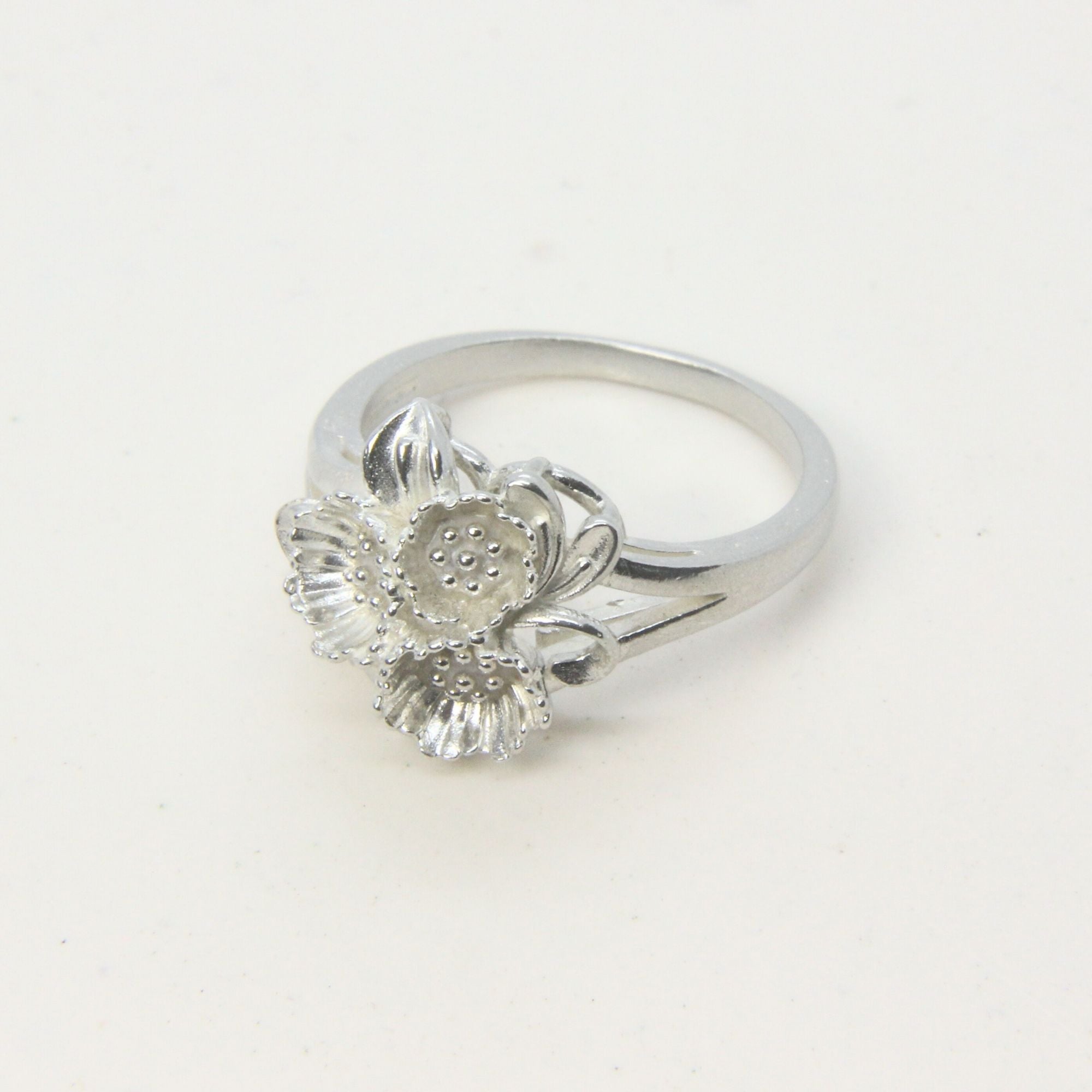 Sterling silver ring with flower bouquet, handmade in Cape Town — RHYN