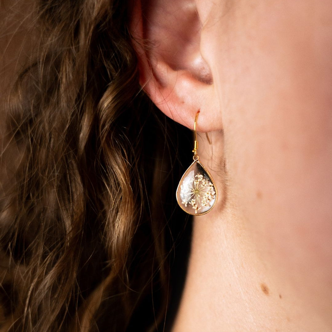 Resin earrings with preserved South African lace flowers, Cape Town jewellery — RHYN