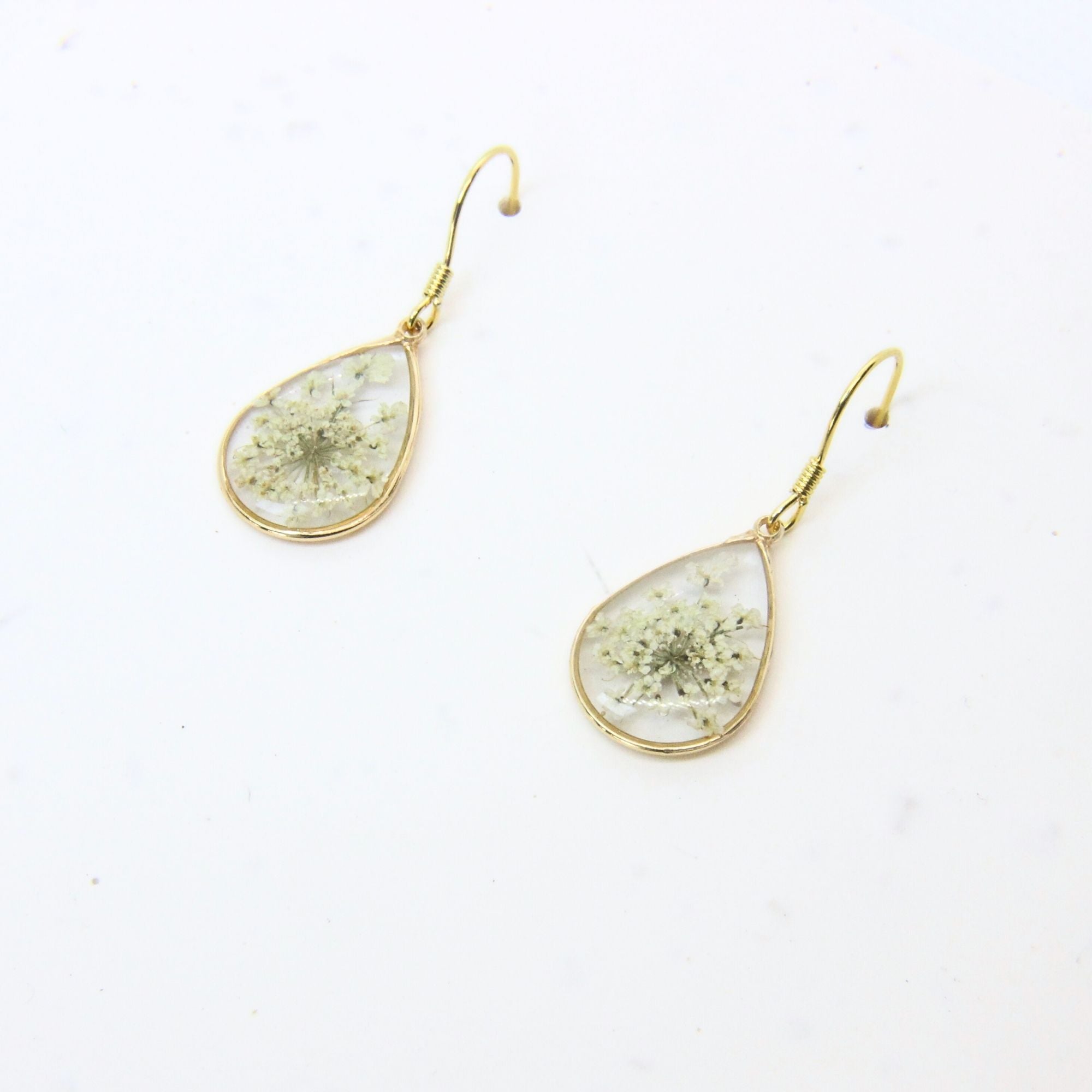Resin earrings with preserved South African lace flowers, Cape Town jewellery — RHYN