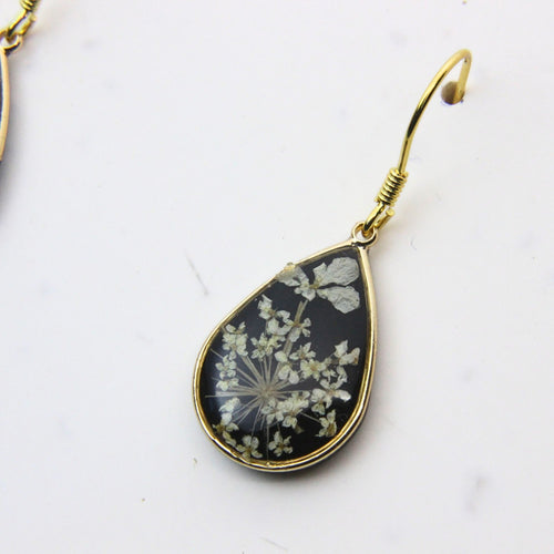 Resin earrings with preserved South African lace flowers, Cape Town jewellery — RHYN